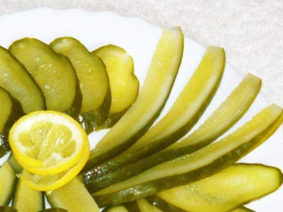 Соленые огурцы с уксусом