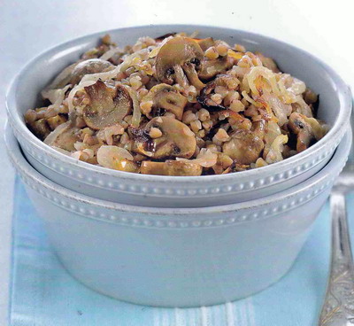 Гречневая каша с грибами и луком