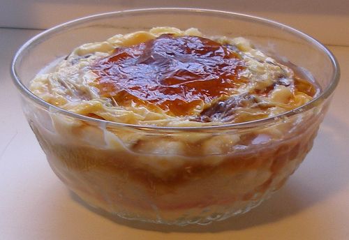 Манная каша сладкая с орехами